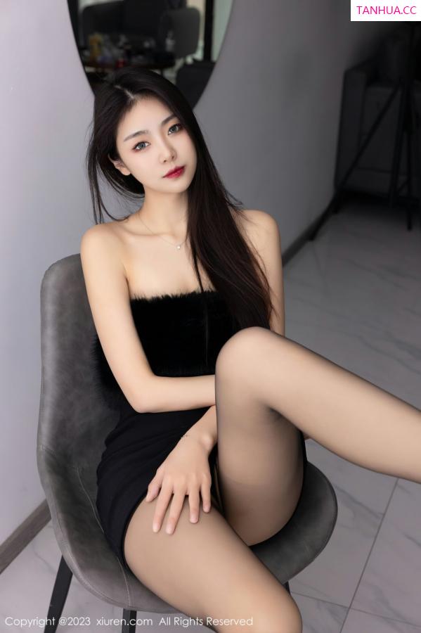 可乐Vicky  [XiuRen]高清写真图 2023.02.16 No.6275 可乐Vicky 美腿黑丝第11张图片